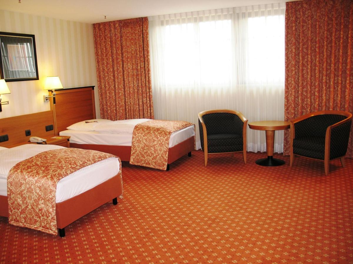 Maritim Hotel Дрезден Екстериор снимка